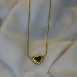 Heart shape pendant necklace with chain length 22.5cm