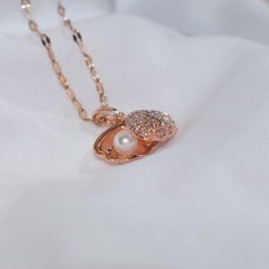 Rose Gold Seashell Necklace with pear inside with chain length 21.5 cm